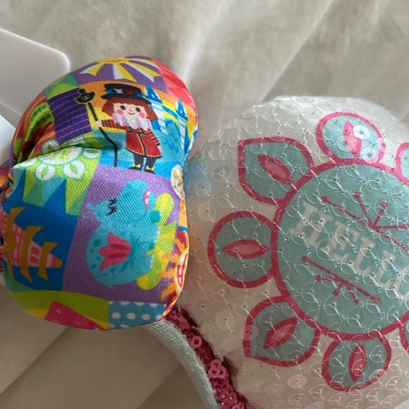 It’s a small world Mickey Ears. brand New with tags - Picture 4 of 5